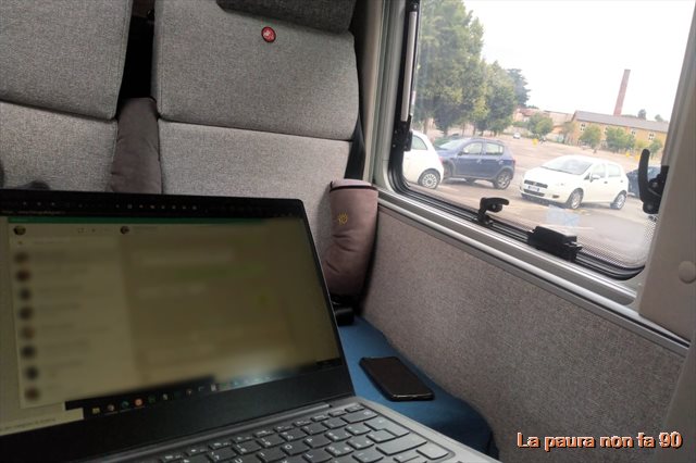 2020 12 van auto lavorare in van ospedale