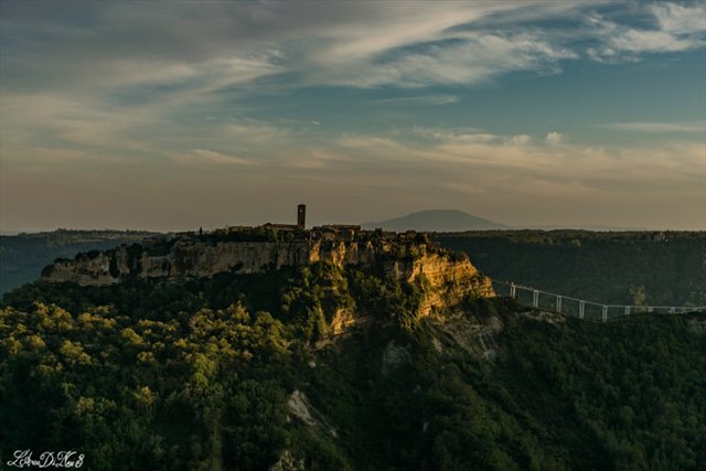 Profilo di Civita visto da Lubriano