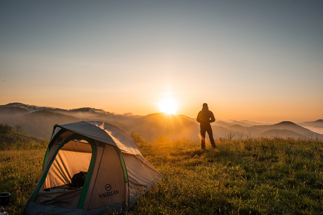 Tenda trekking pexels cliford mervil 2398220