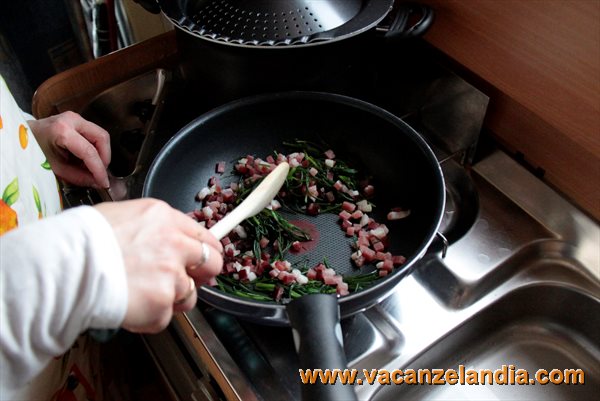 primi_piatti_pennette_speck_ricotta_salata_6