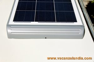installazione  modulo fotovoltaico camper 27