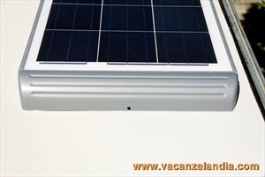 installazione  modulo fotovoltaico camper 27