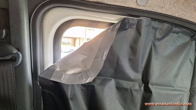 oscuranti interni vetri cabina camper fai da te 14