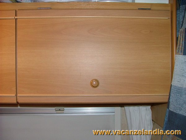 riparazione_serratura_sportello_pensile_1