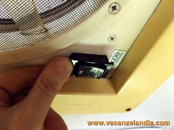 sostituzione_interruttore_oblo_ventola_camper_08