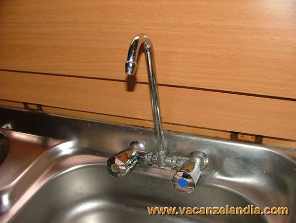 sostituzione_rubinetto_lavello_cucina_1