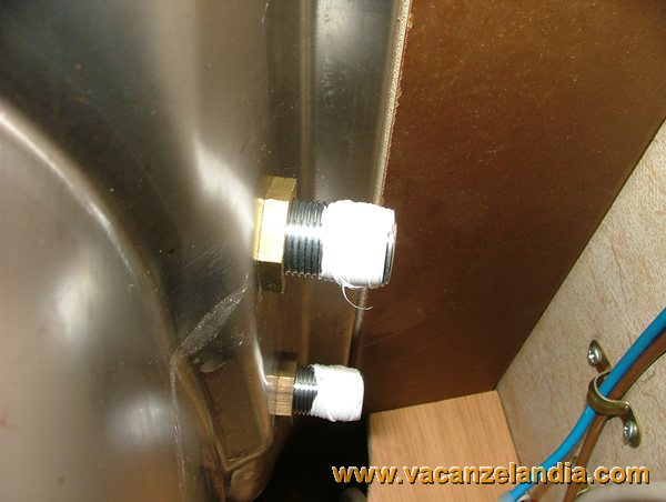 sostituzione_rubinetto_lavello_cucina_13