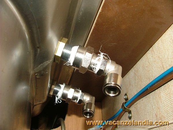 sostituzione_rubinetto_lavello_cucina_15
