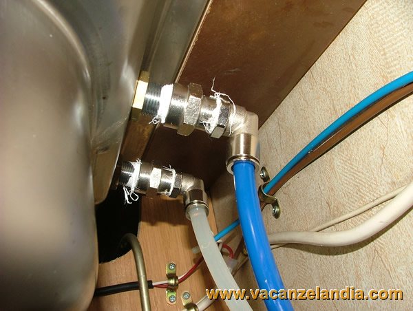 sostituzione_rubinetto_lavello_cucina_16