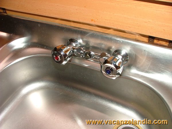 sostituzione_rubinetto_lavello_cucina_19