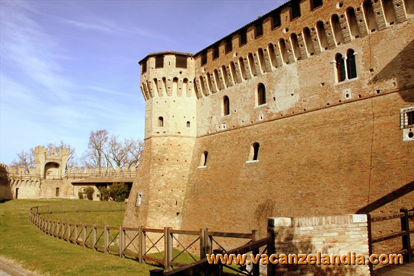 07   Marche   Gradara   scorcio del Castello