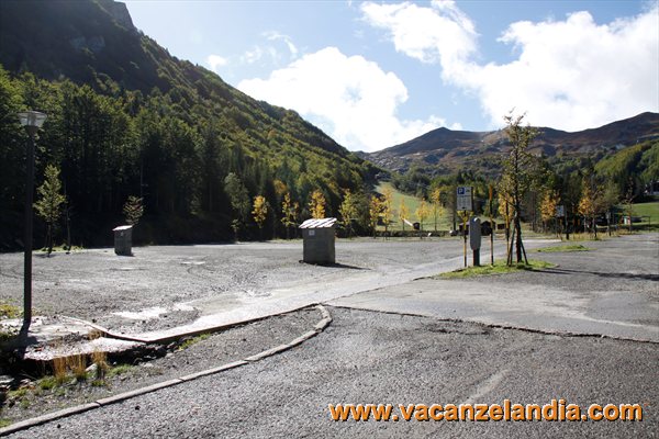 area_attrezzata_sosta_camper_val_di_luce_abetone