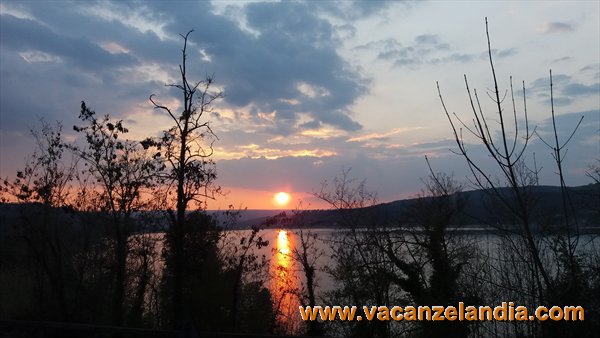 36   Umbria   Lago di Corbara   tramonto