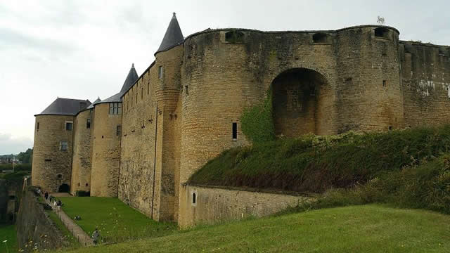 sedan fortezza