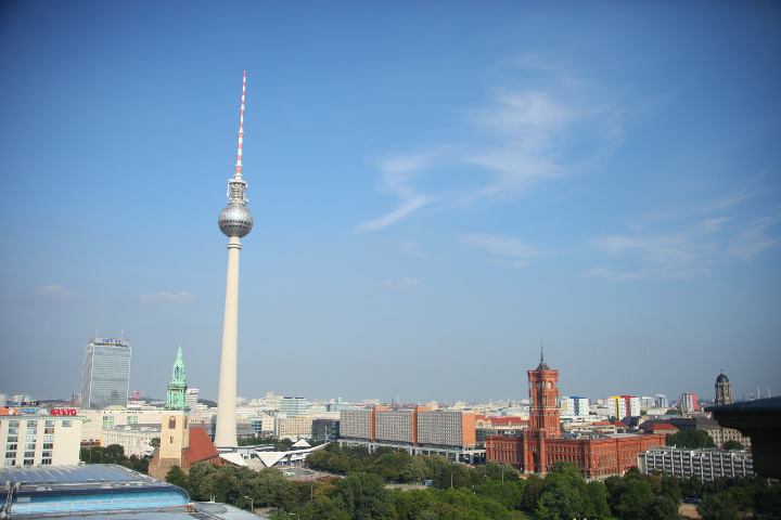 germania_berlino_panorama_con_antenna_tv