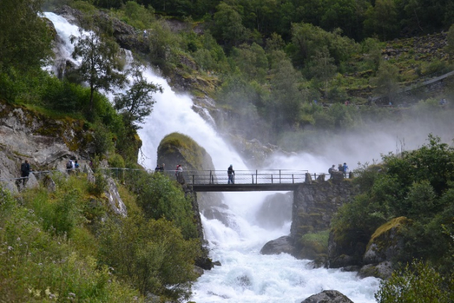 ghiacciaio di Melkevoll torrente