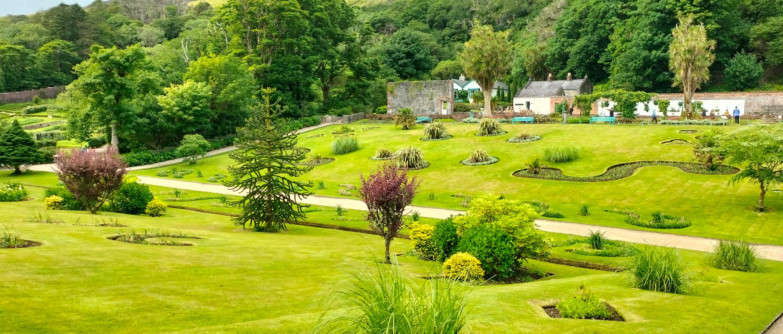 Kylemore Abbey giardini