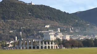 gubbio scorcio panoramico 315s