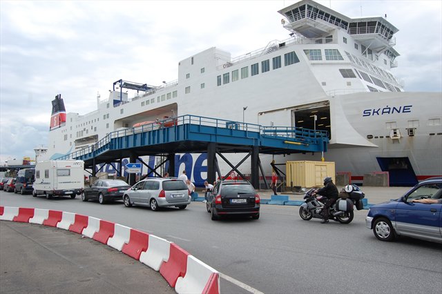 05 Rostock in attesa dellimbarco sulla Skåne della Stena Line