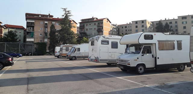 trieste parcheggio camper 640s