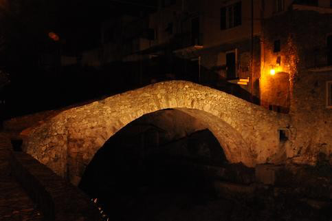 Liguria_Zuccarello_ponte