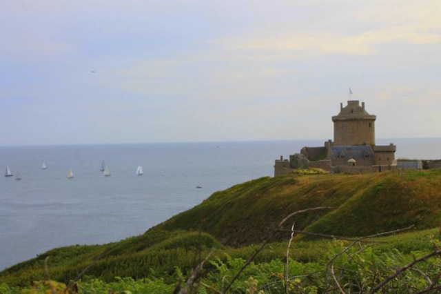 bretagna fort la latte