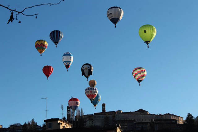 mondovI mongolfiere panoramica