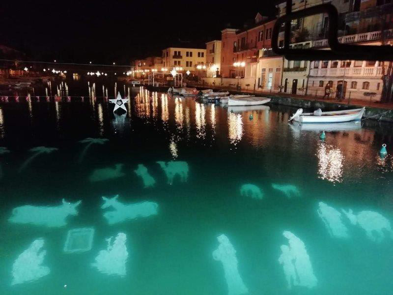 peschiera garda presepe acqua