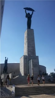 budapest statua liberta