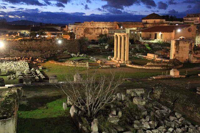 atene acropoli by night