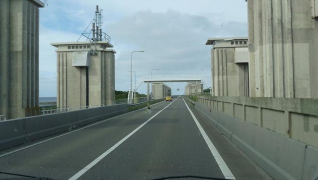 diga afsluitdijk