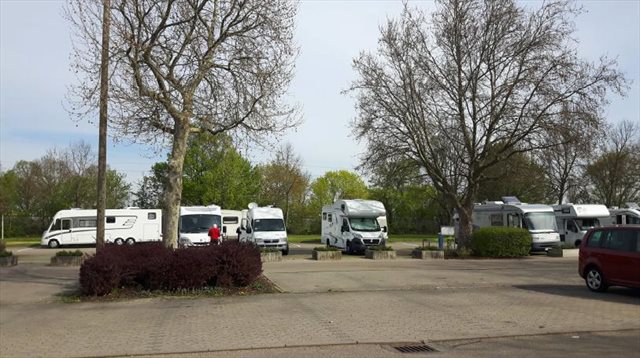 noerdlingen sosta camper