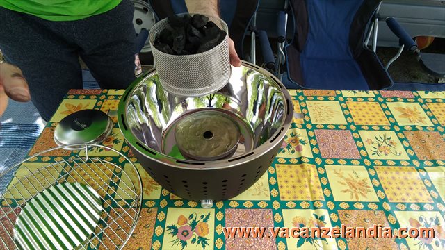 Barbecue A Carbonella Pieghevole Hpecen Per Campeggio, In Acciaio Inox, Portatile, Per Tavolo IGT, Dimensioni Chiuse 36x24,5x2 Cm - 4