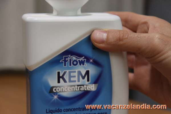 liquidi concentrati flow ecolkem flacone impugnatura 01