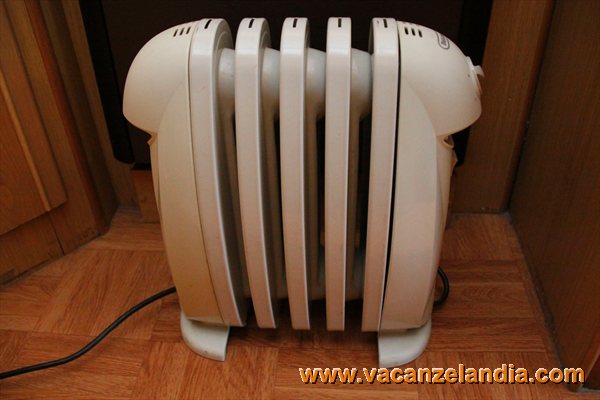 Vacanzelandia - Indispensabili: termoconvettore ad olio