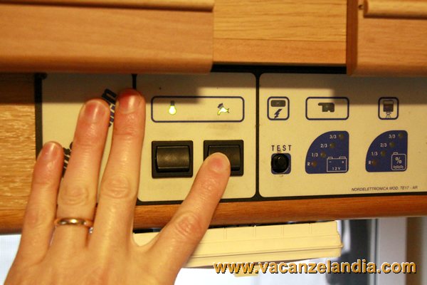 svuotamento serbatoio camper interruttore acceso