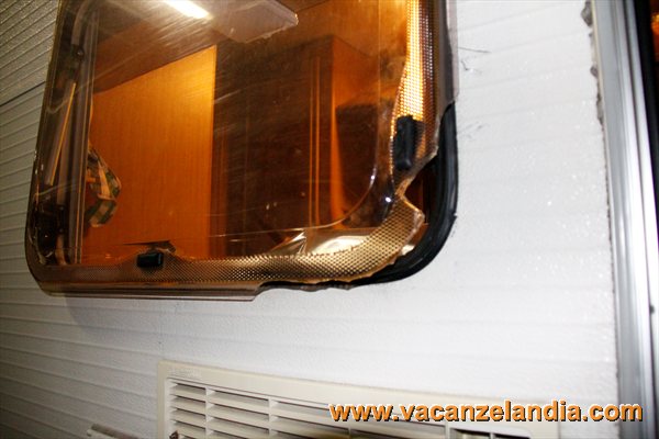 danni_intrusione_furto_camper_rimessaggio_2