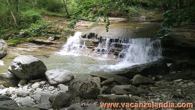 trekking acquacheta torrente