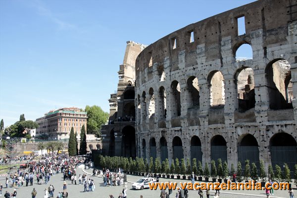 067   Lazio   Roma   Colosseo   scorcio esterno